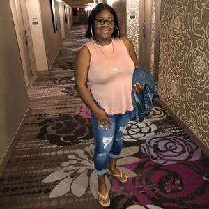 Meet your Posher, Shakeeka